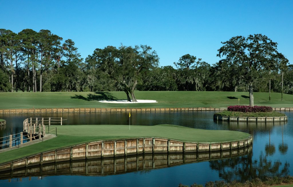 How to Play TPC Sawgrass and Other PGA TOUR Courses on a Golf Simulator